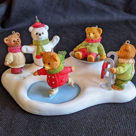 Hallmark Hollyday Hill Teddy Bear Ornament Set - Picture 2 of 16